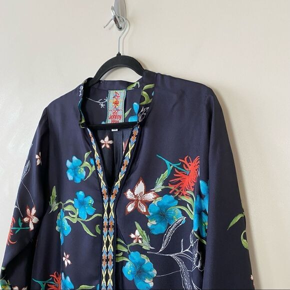 JOHNNY WAS-BECCA 100% Silk Floral Pattern Tunic Top (Small) - Picture 8 of 15